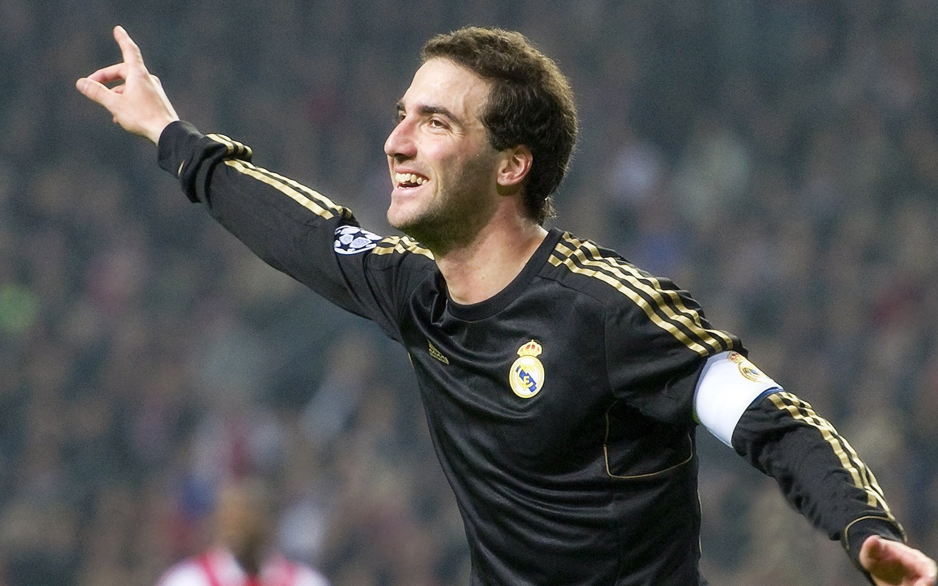 莱比锡红牛中场调度推动攻势升级,莱比锡红牛是哪个联赛的球队