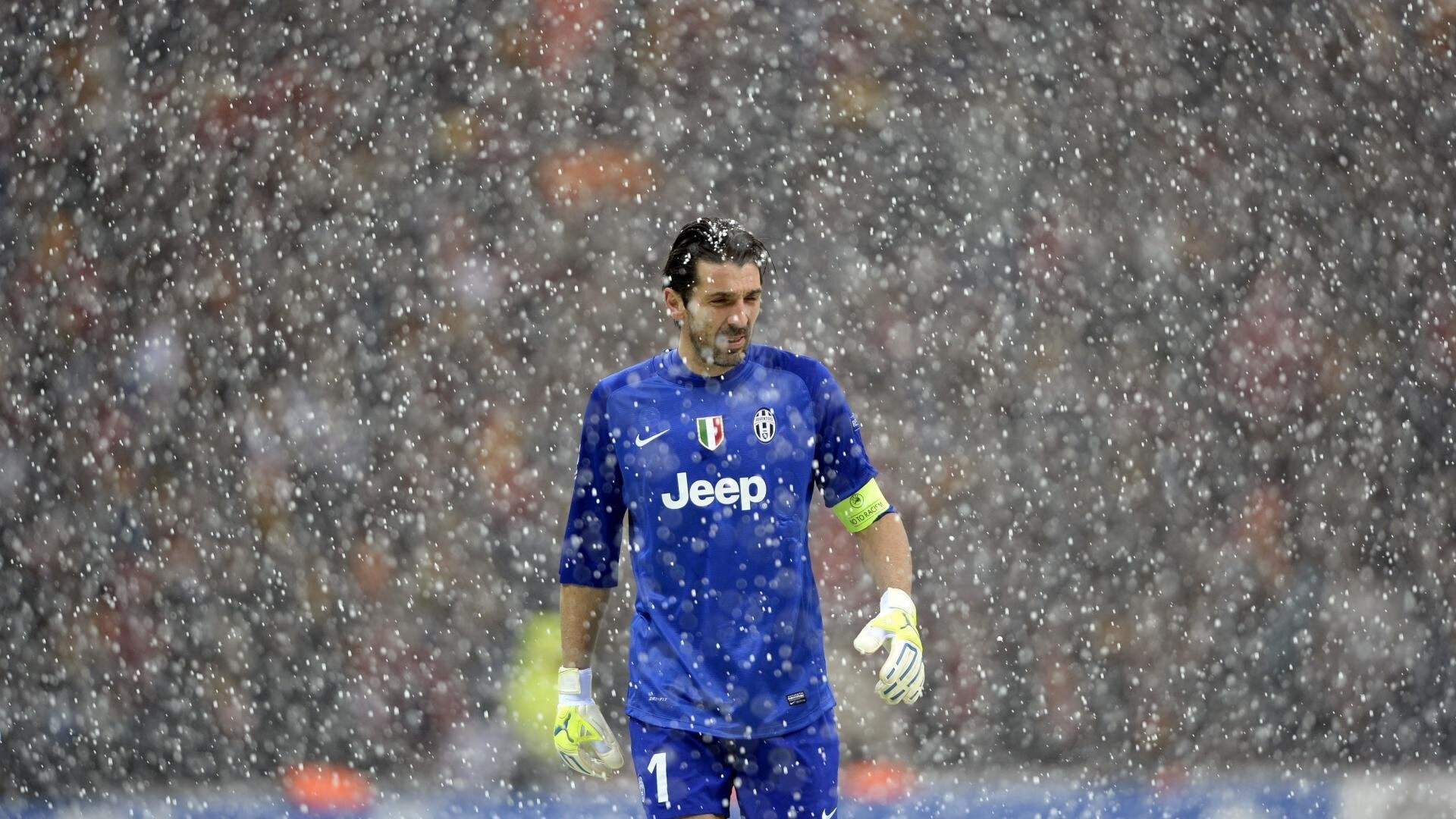 大型水上漂浮运动会，水中竞技新宠，水上漂移是什么意思